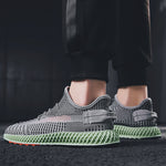 Fashionable men's breathable sneakers