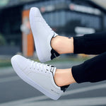 Men's lace-up sneakers