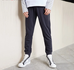 Men's pants with pockets with zippers